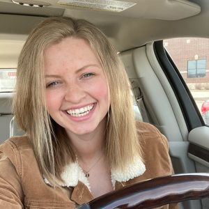 Meet your Posher, Anna